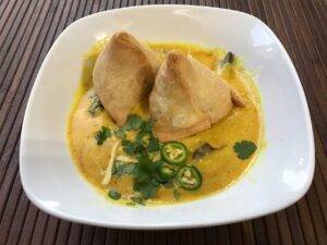 Samosa with Kadhi