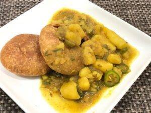 Kachori with Spicy Aloo
